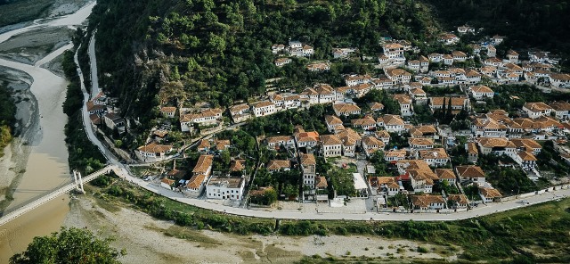 The Telegraph: Berati, qyteti i dyte me i bukur ne Europe